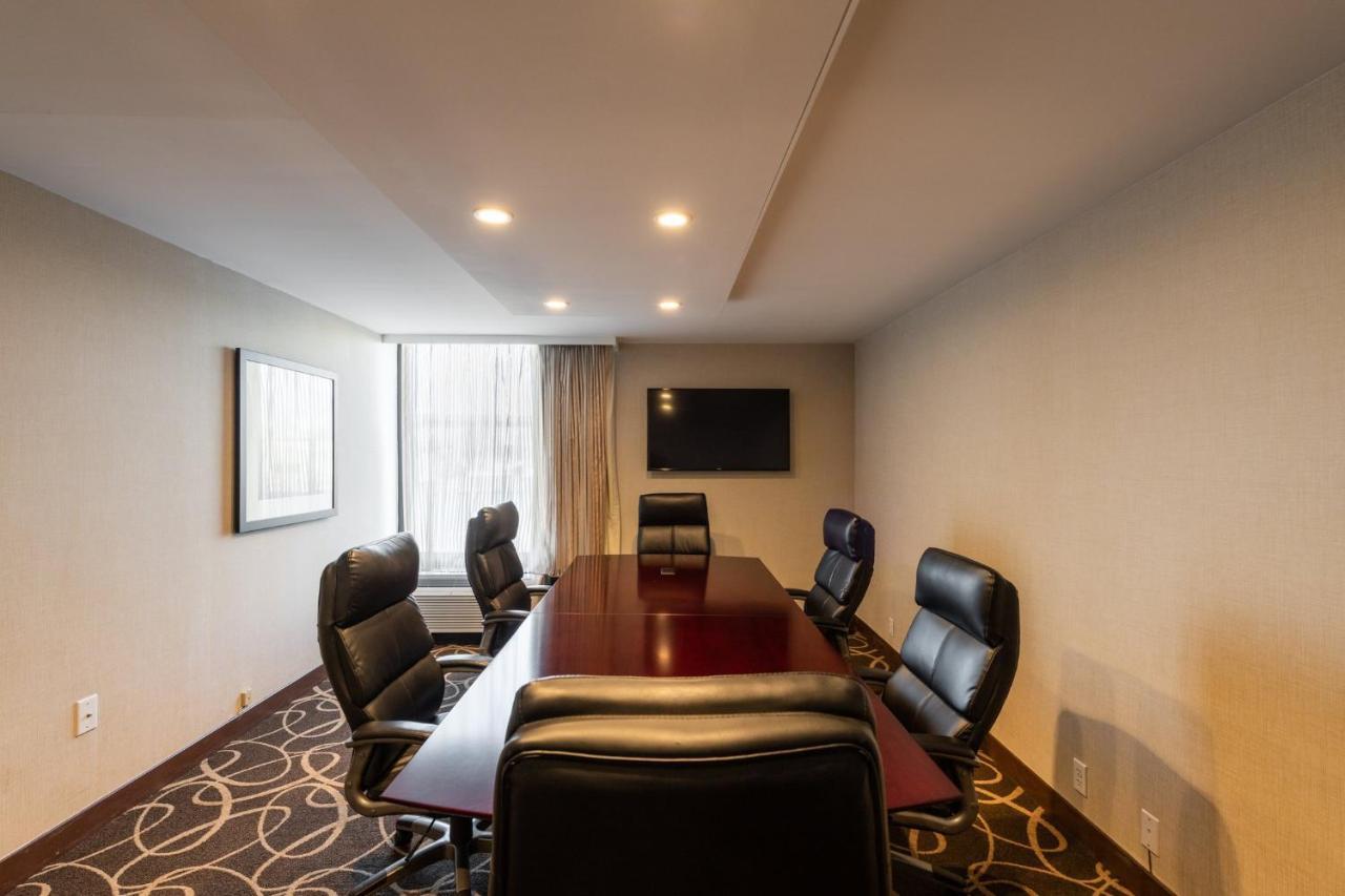 Crowne Plaza Newark Airport By Ihg Hotel Elizabeth Kültér fotó